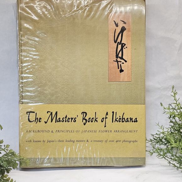 The Masters' Book of Ikebana 1966 First Ed Japanese Flower Arrangement Hardback - Picture 1 of 12